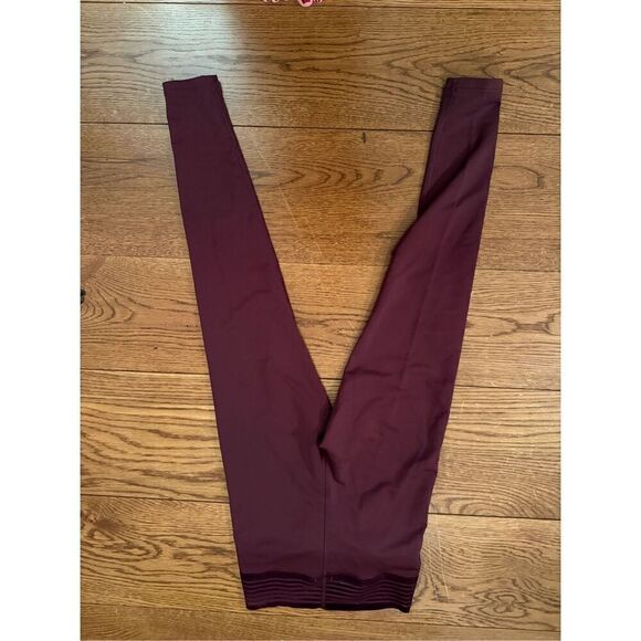 Nike Pro High-Waisted Compression Leggings - Size M - Picture 5 of 5